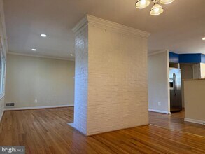 5206 Easton Dr in Springfield, VA - Building Photo - Building Photo