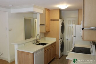 117 Piccadilly Pl in San Bruno, CA - Building Photo - Building Photo