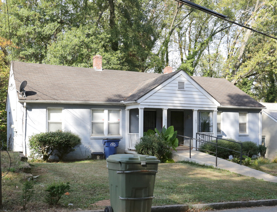 189-191 Holderness St SW in Atlanta, GA - Building Photo