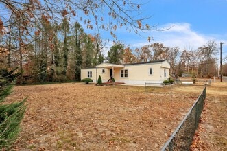 7601 Magnolia Dr in Millville, NJ - Building Photo - Building Photo