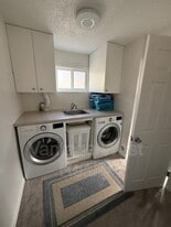 16370-16370 Carrs Landing Rd in Lake Country, BC - Building Photo