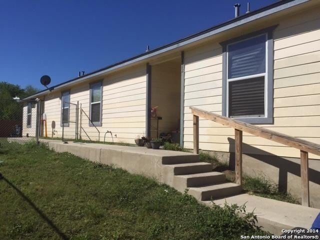property at 424 Amires Pl