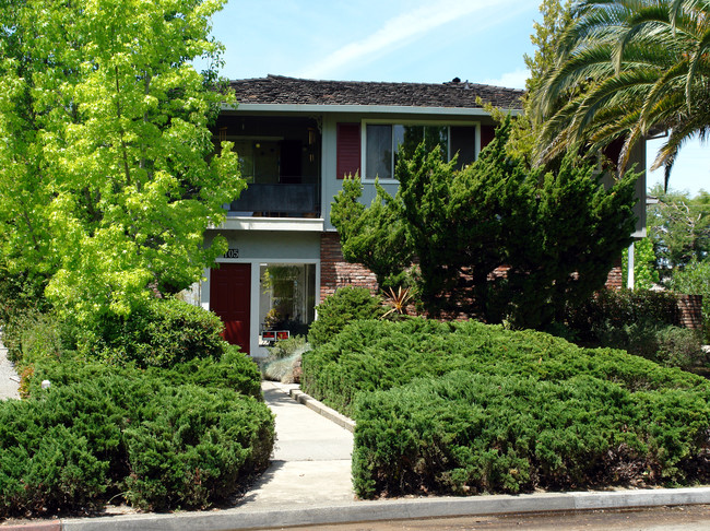 105 Carlton in Los Gatos, CA - Foto de edificio - Building Photo