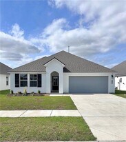 3143 Ravenwood St in Lake Charles, LA - Building Photo