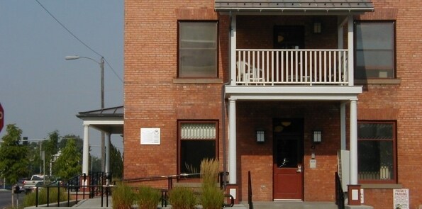 Lenox Flats in Missoula, MT - Foto de edificio