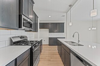 11824 Whirlaway Dr in Willis, TX - Building Photo - Building Photo