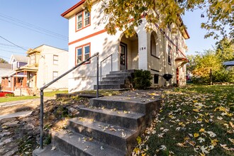 184 Meadow Ave in Cincinnati, OH - Building Photo - Building Photo