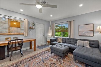 817 Courtington Ln in Ft. Myers, FL - Building Photo - Building Photo