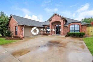 1632 Hollowbrook in Edmond, OK - Building Photo