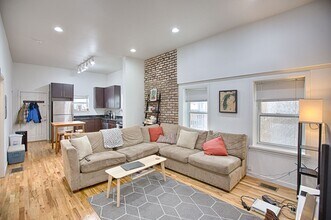 2039 W Erie St in Chicago, IL - Building Photo - Building Photo