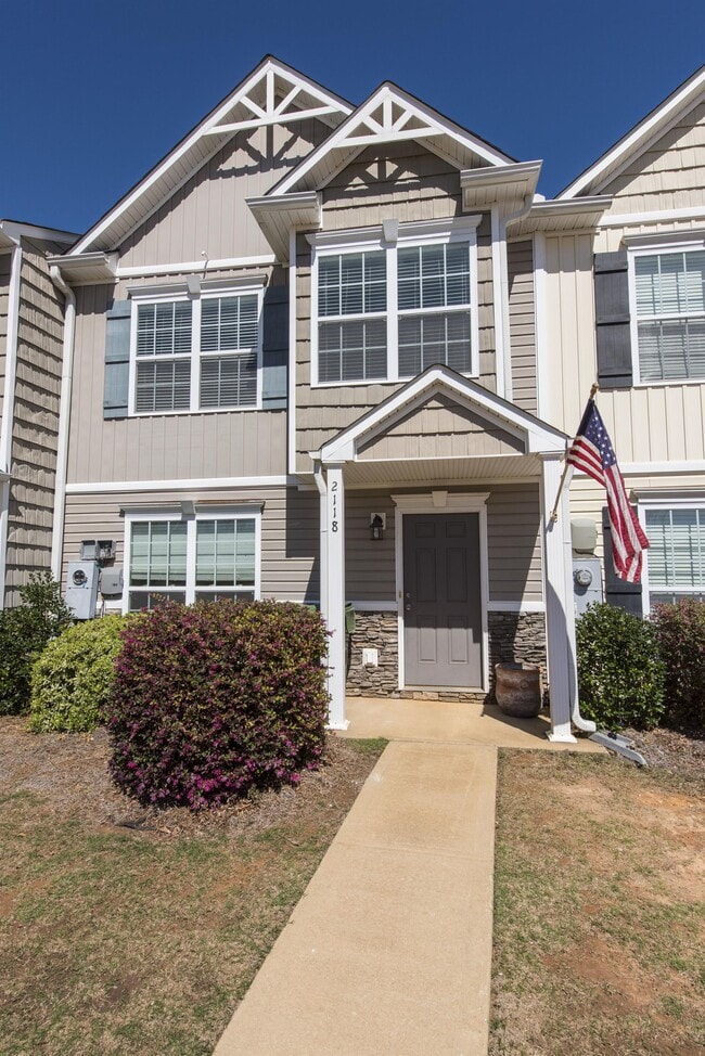 property at 2118 Winding Oak Dr