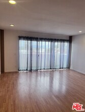 5454 Zelzah Ave-Unit -302 in Los Angeles, CA - Building Photo - Building Photo