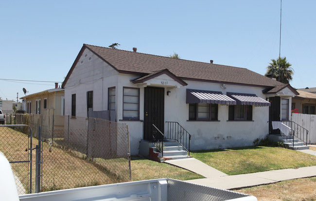 4265-4267 34th St in San Diego, CA - Foto de edificio - Building Photo