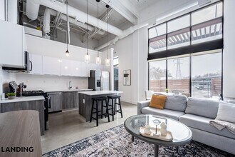 1210 Morse Ave, Unit 74 in Royal Oak, MI - Foto de edificio - Building Photo