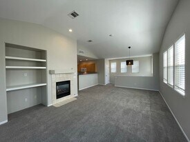 2113 S Fulton Cir in Aurora, CO - Building Photo