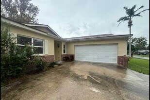 6452 109th Ter N in Pinellas Park, FL - Building Photo