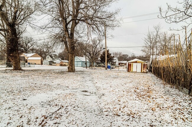 214 W Walnut St in Junction City, KS - Building Photo - Building Photo