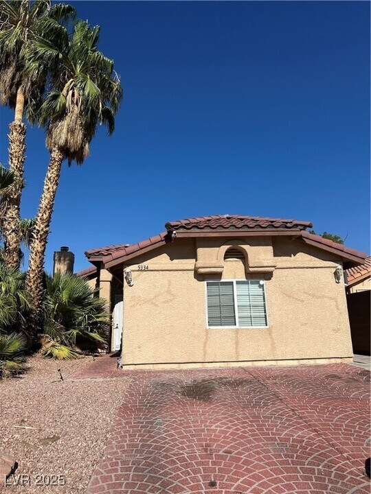 5334 Beaverhead Dr in Las Vegas, NV - Building Photo