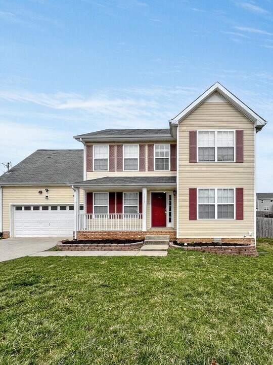 1013 Harding Dr in Clarksville, TN - Building Photo