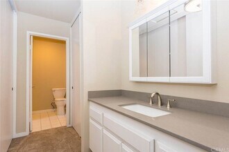 1104 Tustin Pines Way in Tustin, CA - Building Photo - Building Photo