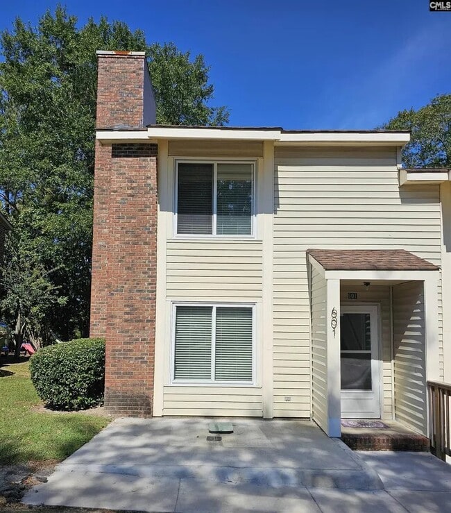 property at 601 Picadilly Sq