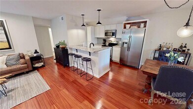 415 W 8th St in Charlotte, NC - Building Photo - Building Photo