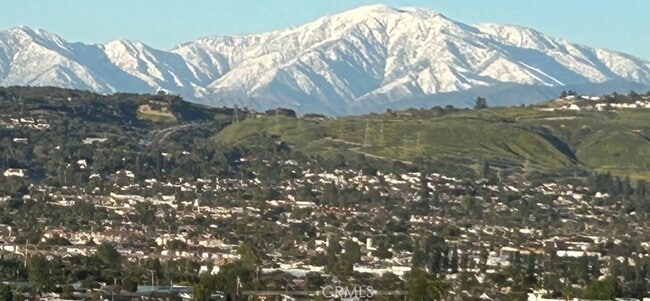 property at 761 W Country Hills Dr