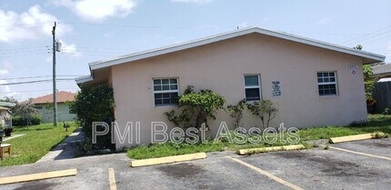 2711 NW 1st St in Pompano Beach, FL - Building Photo - Building Photo