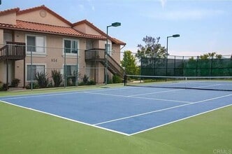 874 S Rancho Santa Fe Rd, Unit B in San Marcos, CA - Foto de edificio - Building Photo