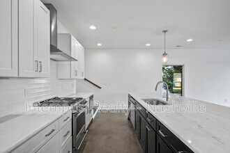 962 9th Ave S in Nashville, TN - Building Photo - Building Photo