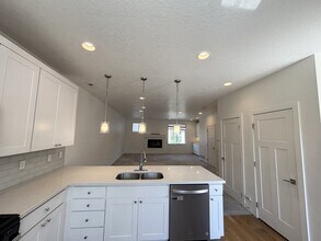 3883 Komenda Ct in Millcreek, UT - Building Photo - Building Photo