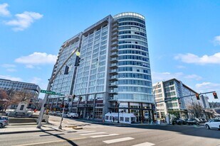 1926 W Burnside St in Portland, OR - Building Photo