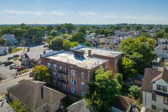 330 E. 33rd St. in Paterson, NJ - Building Photo - Building Photo