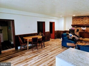 65 E Hanover St in Gettysburg, PA - Building Photo - Building Photo