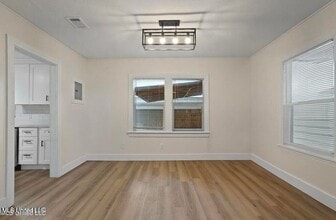 222 Benachi Ave in Biloxi, MS - Building Photo - Building Photo