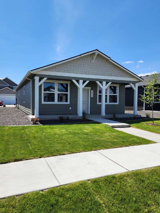 5090 E Norma Ave in Post Falls, ID - Building Photo