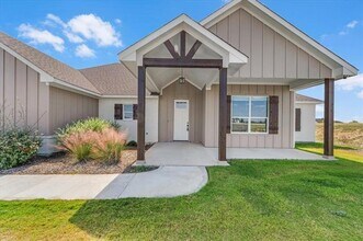 4020 Windy Pt Rnch Rd in Cresson, TX - Building Photo - Building Photo