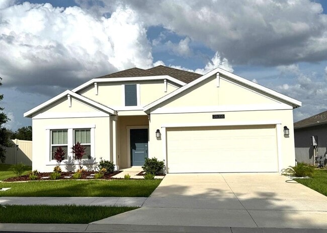 26316 Feathergrass Cir in Leesburg, FL - Building Photo - Building Photo