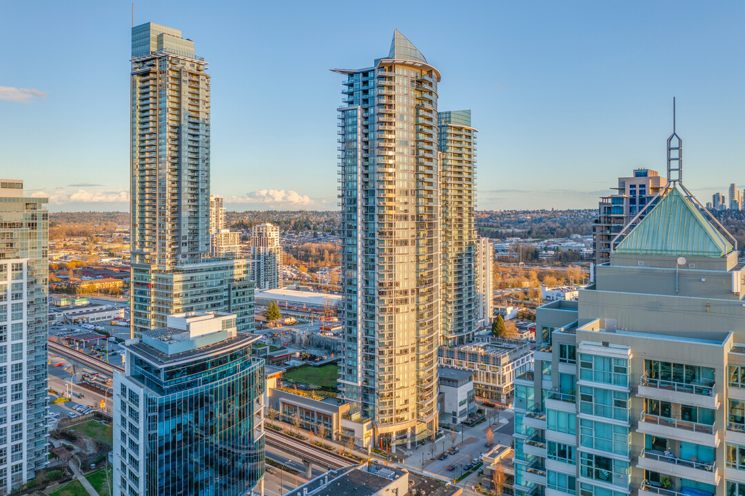 Stratus in Burnaby, BC - Building Photo