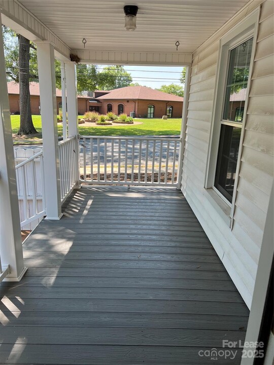 201 Goldston St in Kannapolis, NC - Building Photo