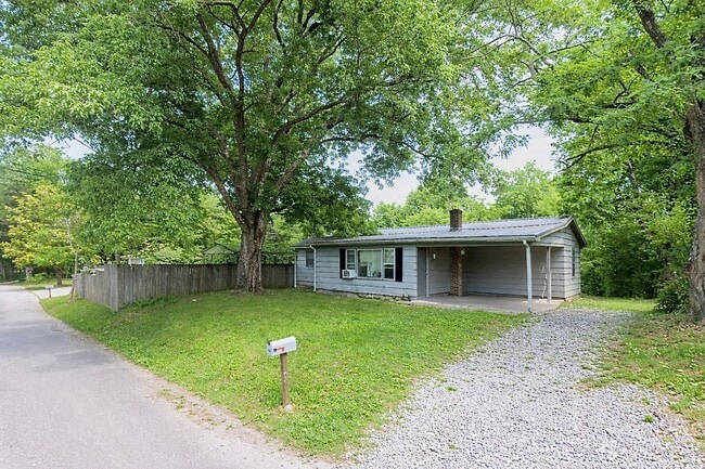 1267 Phillips Dr in Cookeville, TN - Building Photo - Building Photo