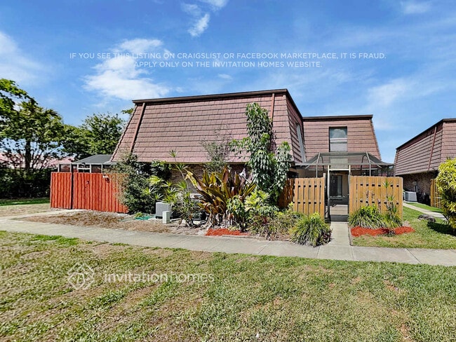 property at 7789 Courtyard Run W