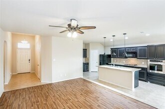 632 River Rock Rd in Azle, TX - Building Photo - Building Photo