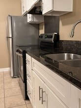 1605 W Frankie Cir, Unit Mother-in-Law apartment in Salt Lake City, UT - Building Photo - Building Photo