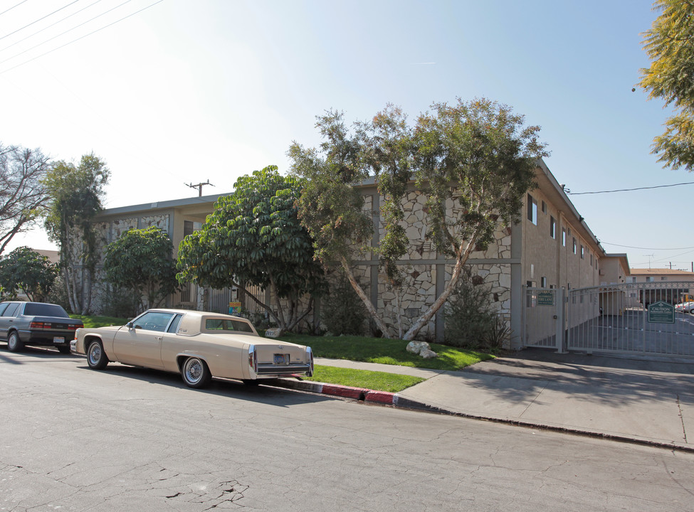 Bellflower Apartments in Bellflower, CA - Foto de edificio