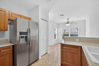513 Talia Cir in Palm Springs, FL - Building Photo - Building Photo