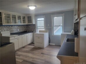 85 High St in Ansonia, CT - Building Photo - Building Photo