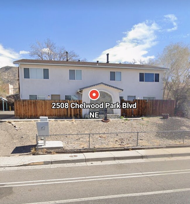 2508 Chelwood Park Blvd NE, Unit 4 in Albuquerque, NM - Building Photo - Building Photo