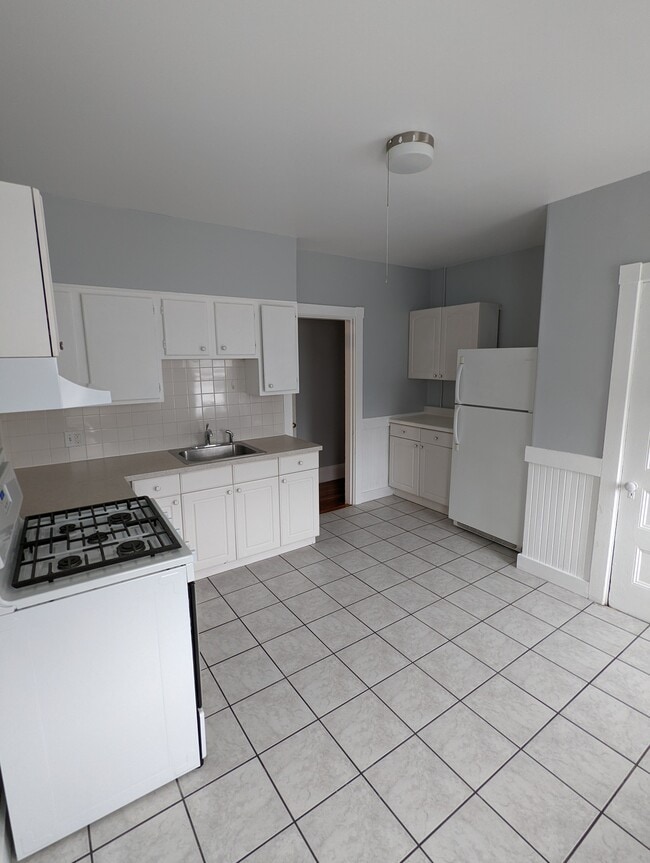 310 Faneuil St, Unit 1