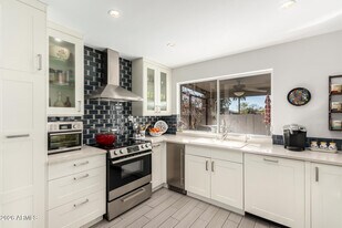 7901 E Luke Ln in Scottsdale, AZ - Building Photo